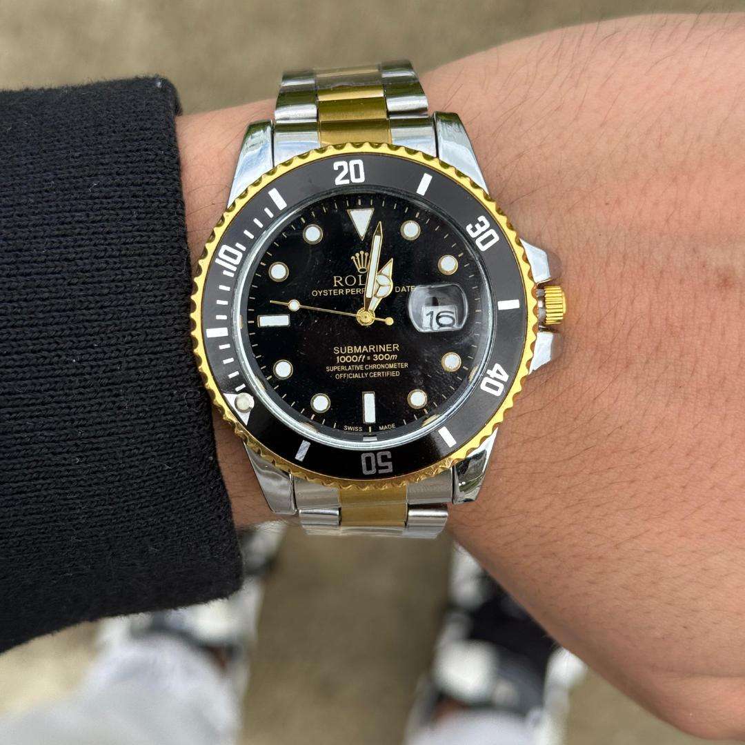 Rolex Submariner Bicolor fondo Negro